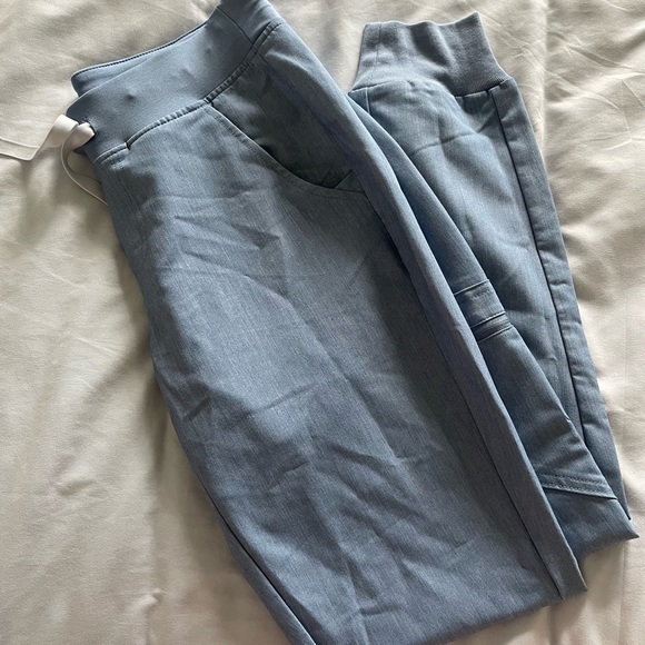 Figs Scrub Set - Picture 4 of 6